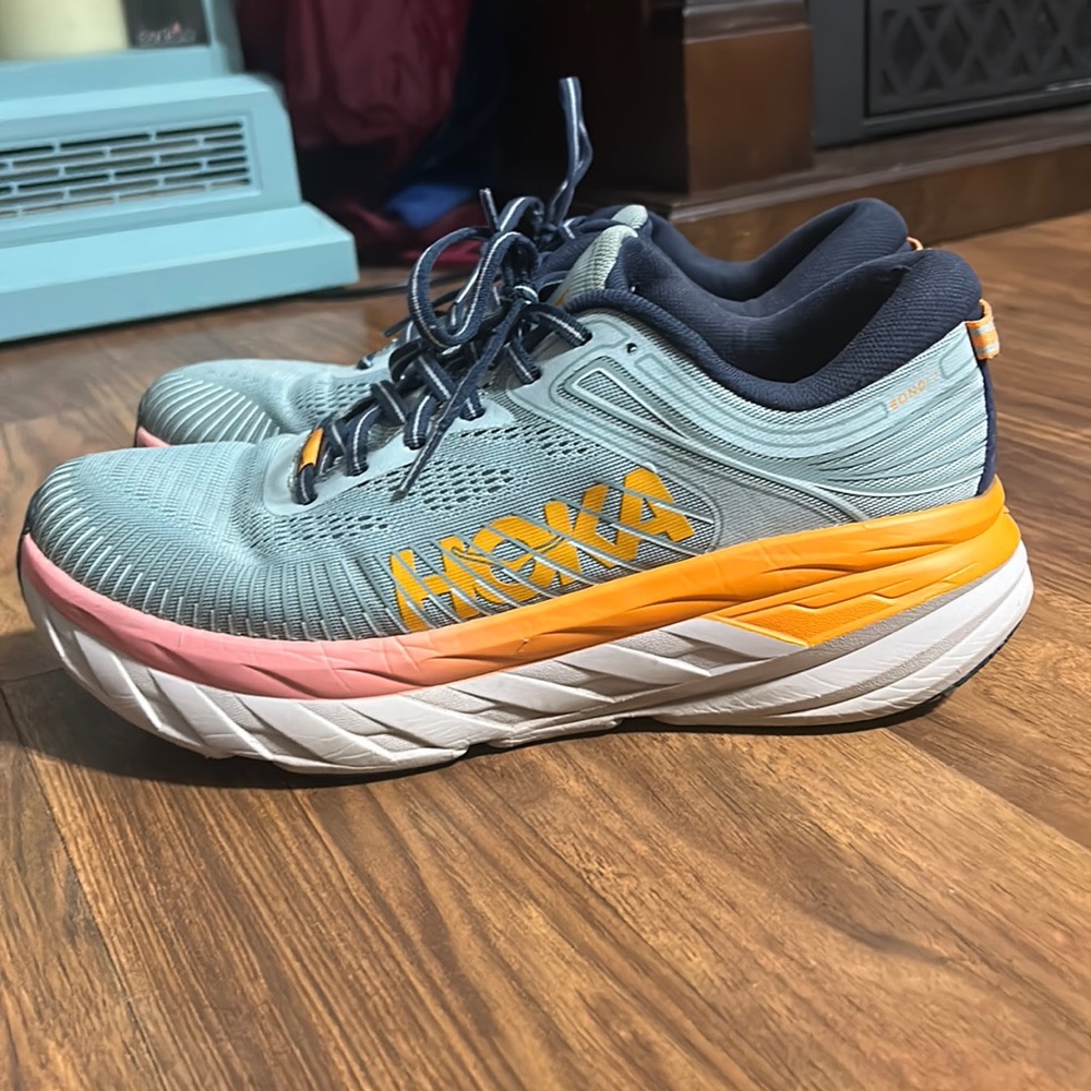 Size 10 women’s hoka bondi